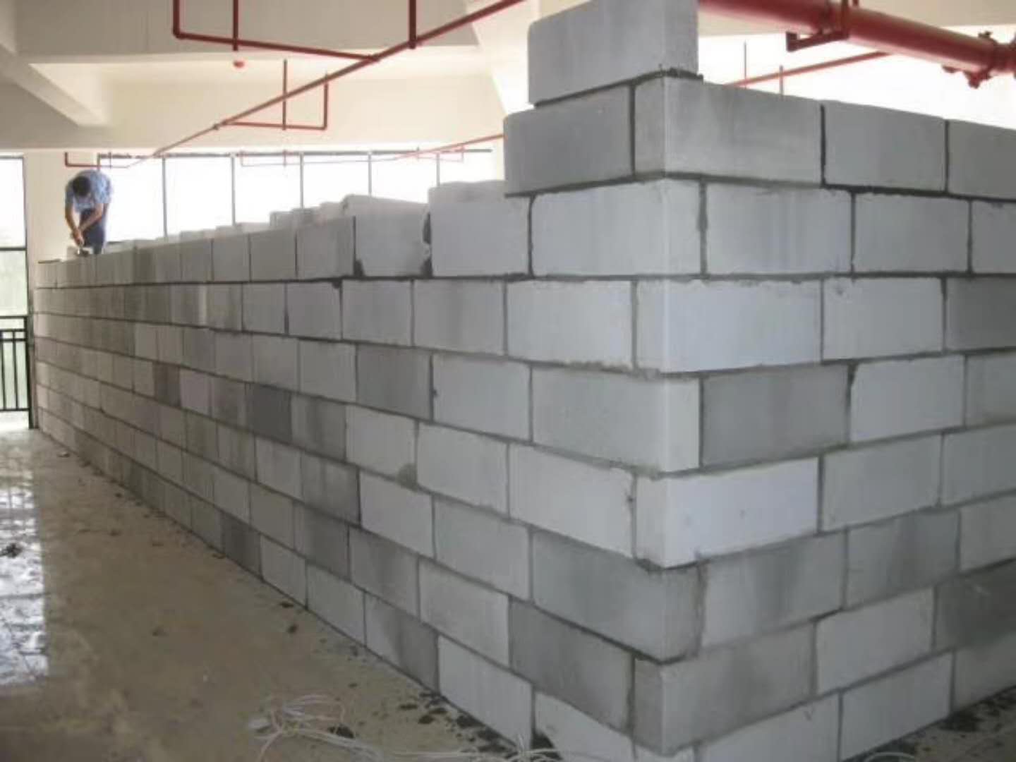 湘桥蒸压加气混凝土砌块承重墙静力和抗震性能的研究