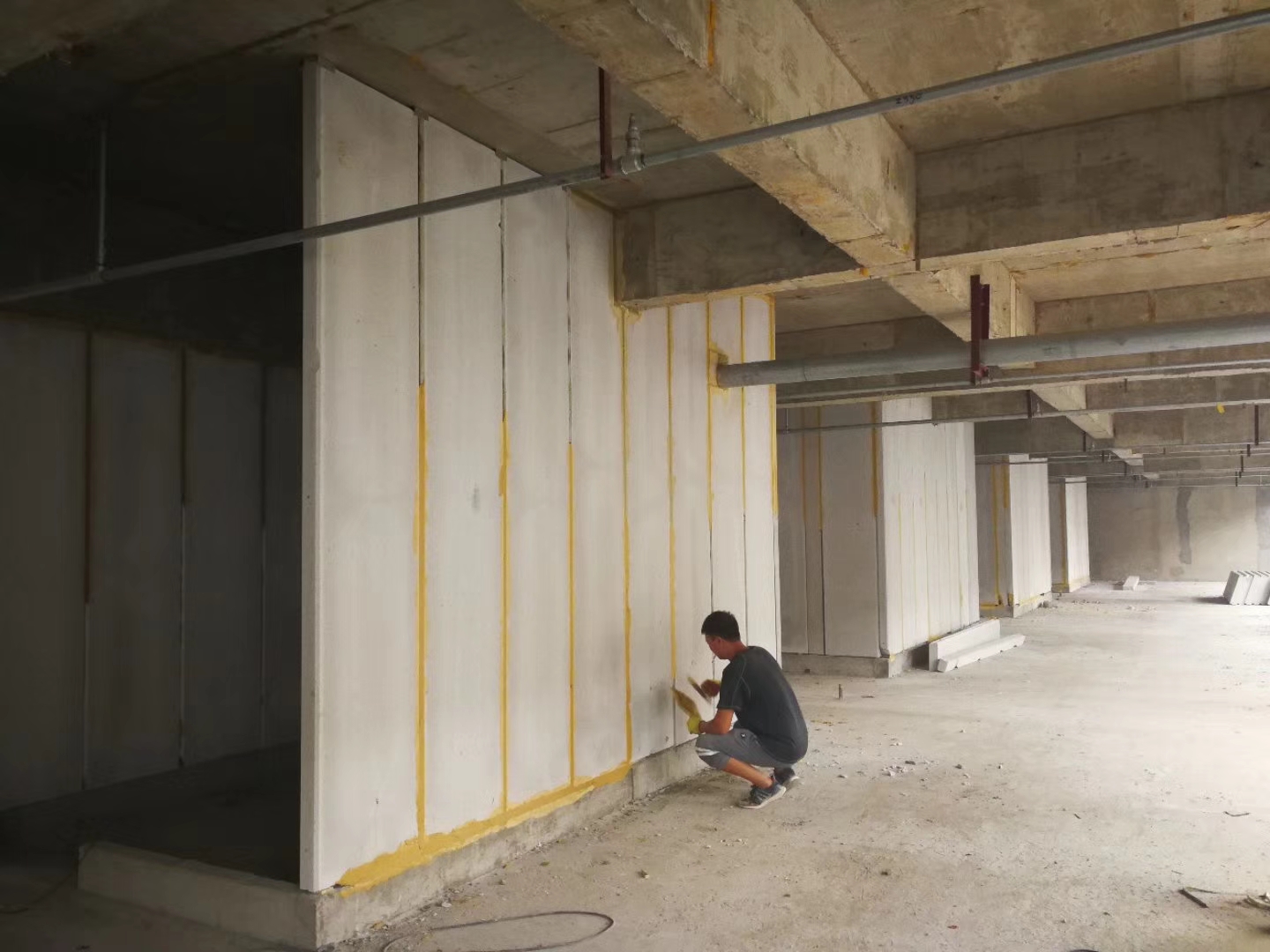 湘桥无机发泡轻骨料混凝土隔墙板施工技术性能研究